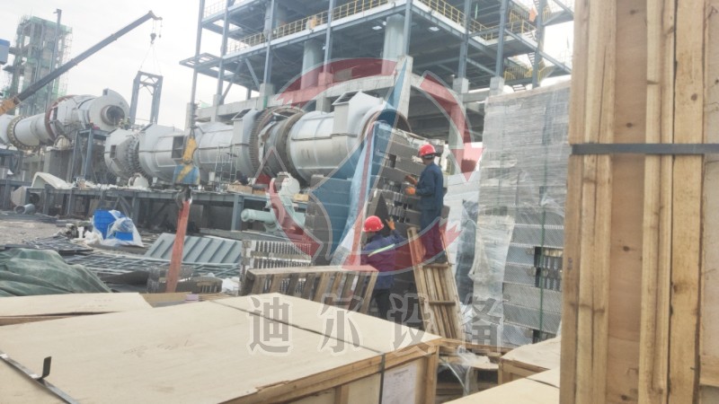 江西迪尔设备技术工程师全程护航新疆氟化工重点项目塔设备内件高效安装