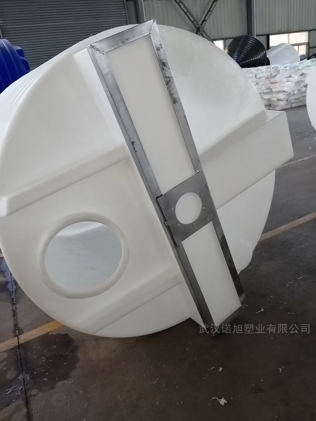 5000L锥底加药容器特点 滚塑一体成型 耐酸碱 可储存可搅拌 武汉厂家定制