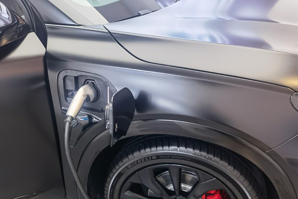 《四川省电动汽车充电设施服务能力倍增行动方案》印发