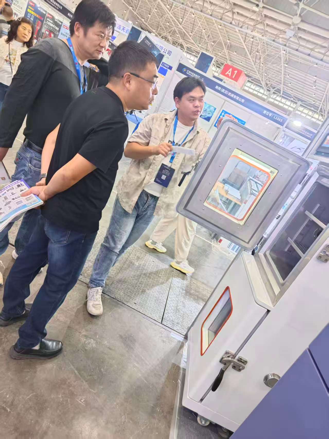 聚焦工博會(huì)，試驗(yàn)箱技術(shù)閃耀2025武漢工博會(huì)