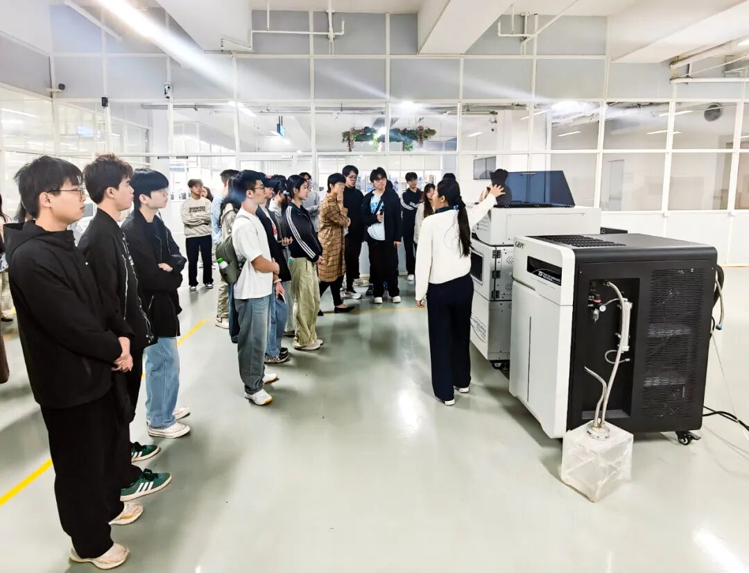 廣州城市職業(yè)學(xué)院食品健康學(xué)院師生一行走進GBPI標(biāo)際參觀交流